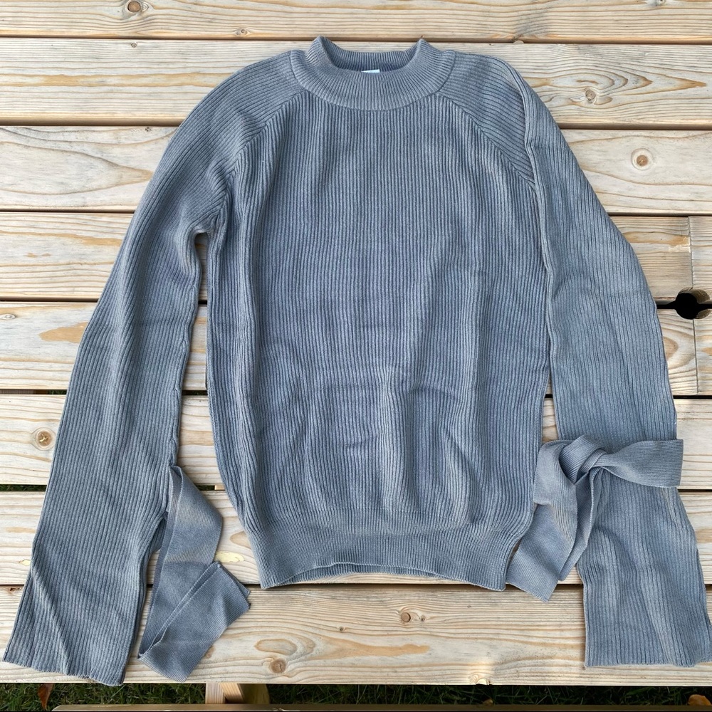 Long Sleeve Bow Cuff Sweater Tight At The Waist